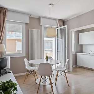 https://myplace-porta-san-giovanni-apartments.hotelinveneto.com